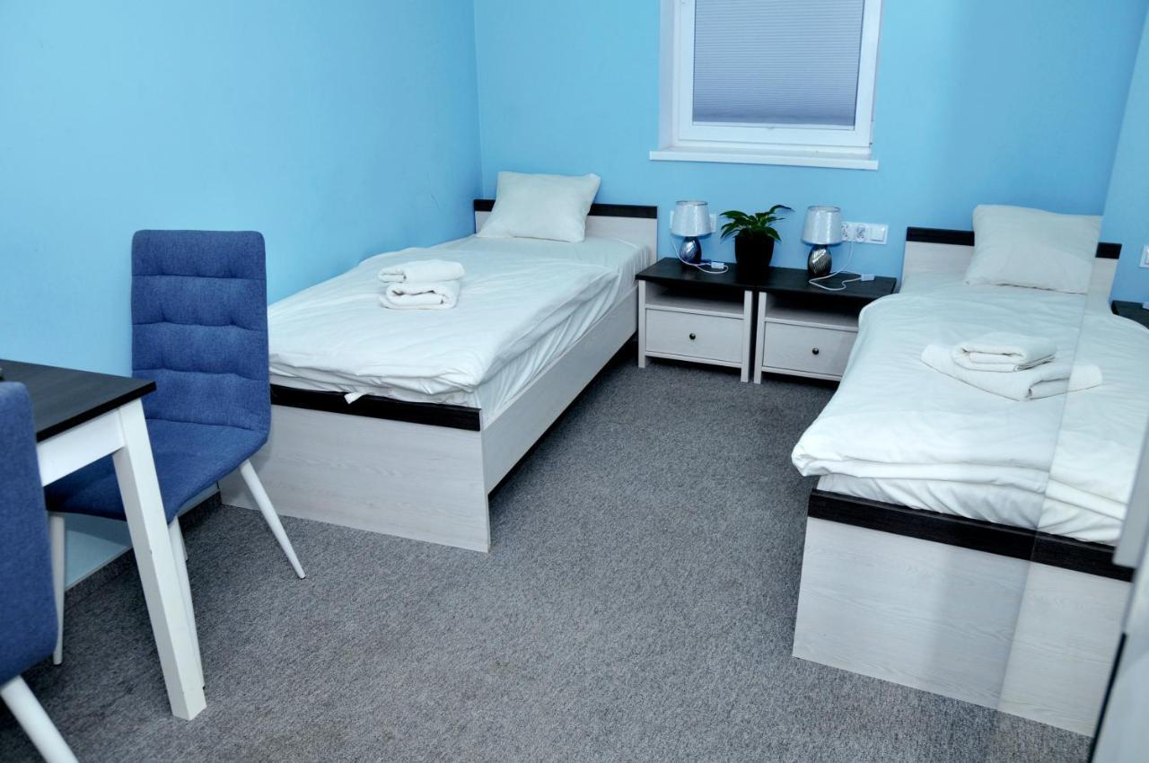 Pokoje, Apartamenty, Restauracja Marcus 奥博尔尼基 外观 照片